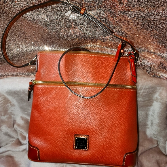 Dooney & Bourke pebbled leather crossbody - Picture 6 of 8